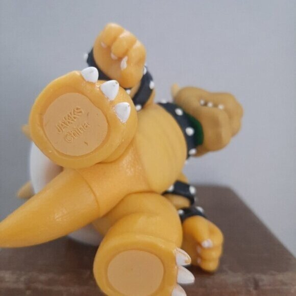 Jakks Super Mario World of Nintendo Bowser and Goomba Figures - Picture 6 of 11